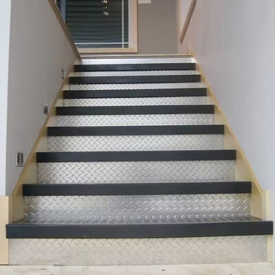 5052 Folha de alumínio em relevo 4x8 5754 Placa de alumínio diamante 100mm 1600mm