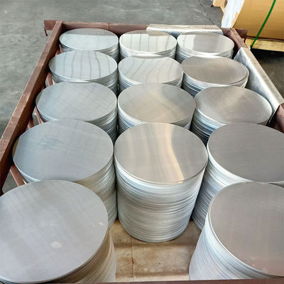 Disco de Alumínio de 50-240 mm Espessura de 2-6 mm 1050 3003 5052 Tamanho Personalizado Alta Planicidade Borda Sem Rebarbas Grau Alimentício